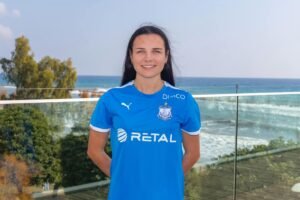 KORNELIA GROSICKA IS BLUE!